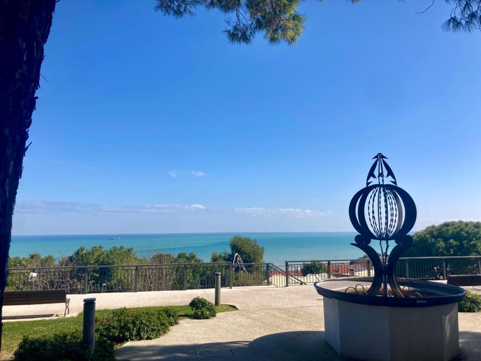 B&B Residenza Leonardo ฟัลโกนารา มาริตติมา ภายนอก รูปภาพ